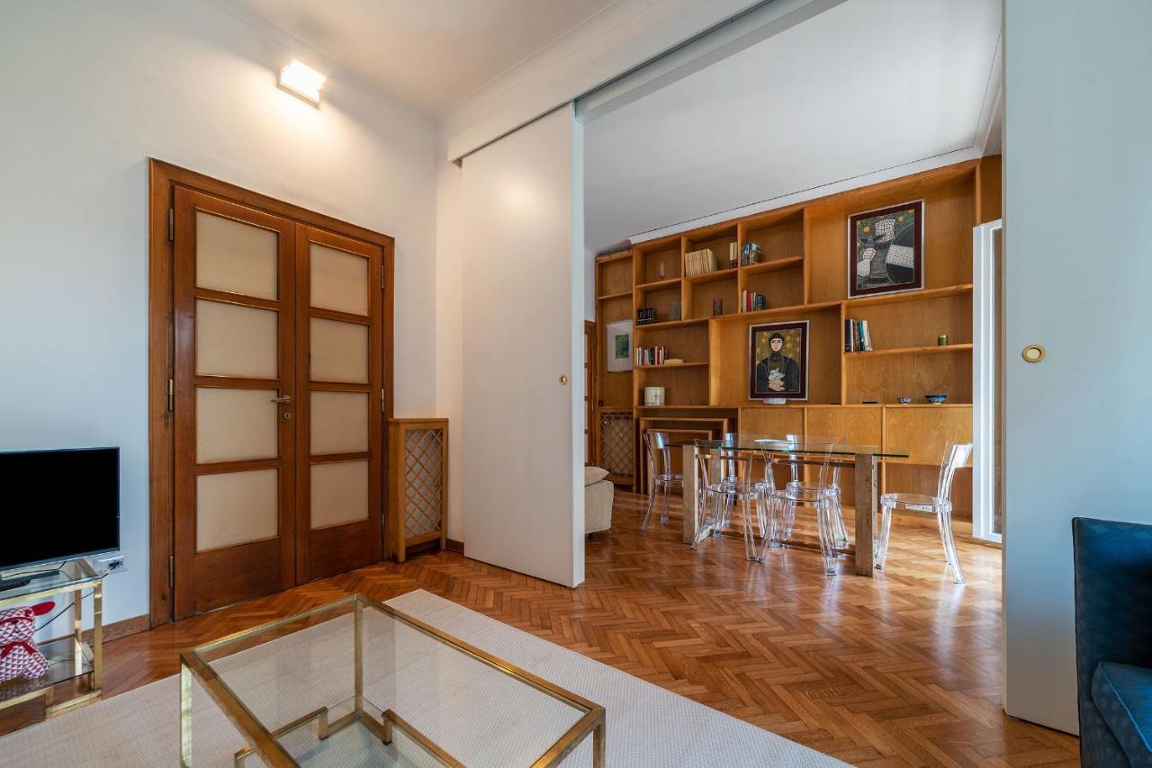 Sapienza & Borghese Comfy Rom